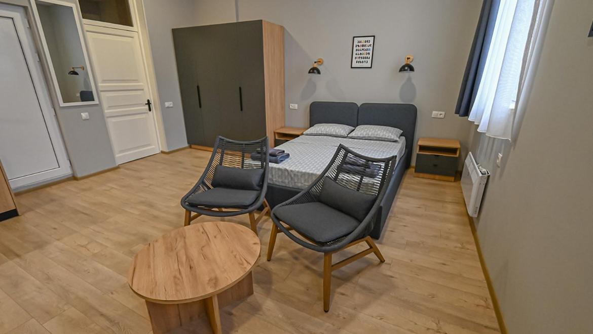 Big Studio Apt.On Liberty Square Tbilisi Exterior foto